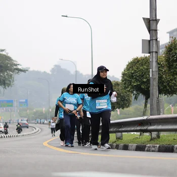 Runner Photo 7037315