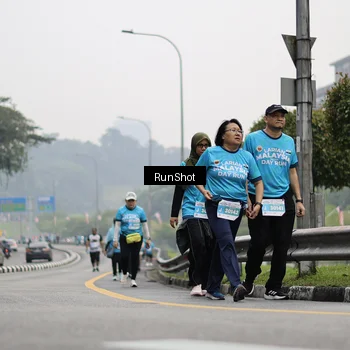 Runner Photo 7037318