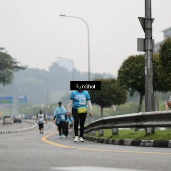 Runner Photo 7037329