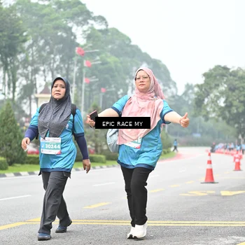 Runner Photo 7037332