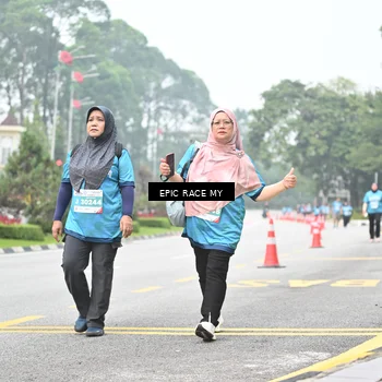 Runner Photo 7037333