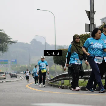 Runner Photo 7037341