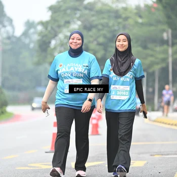 Runner Photo 7037342