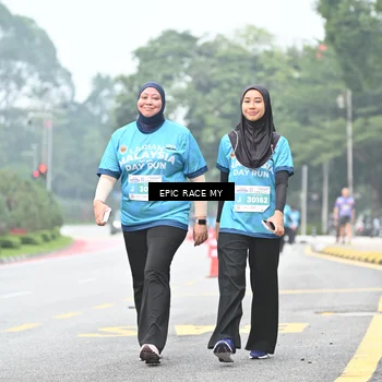 Runner Photo 7037349