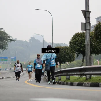 Runner Photo 7037350