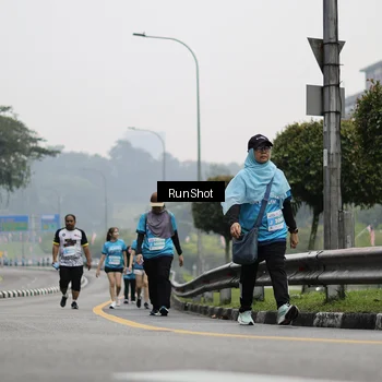 Runner Photo 7037351