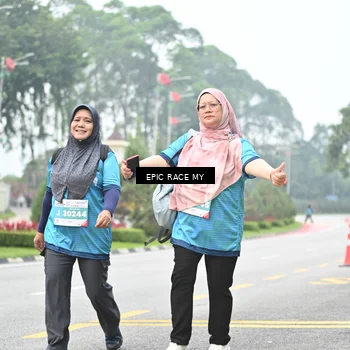 Runner Photo 7037352