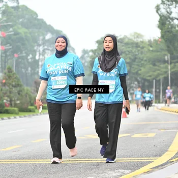 Runner Photo 7037356