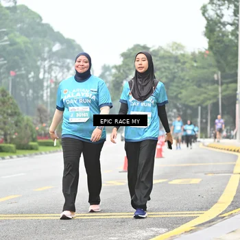 Runner Photo 7037357