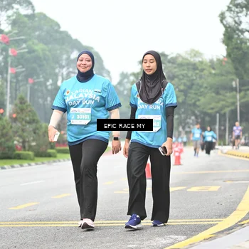 Runner Photo 7037359