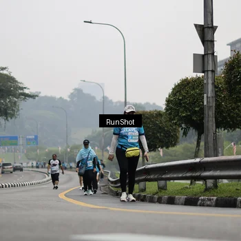 Runner Photo 7037369