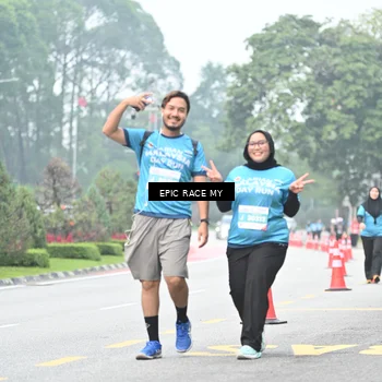 Runner Photo 7037373