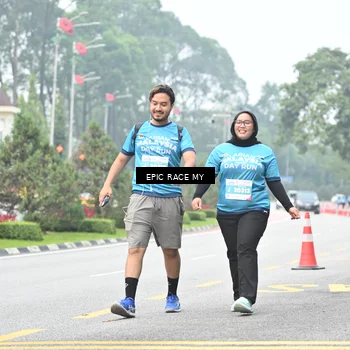 Runner Photo 7037380