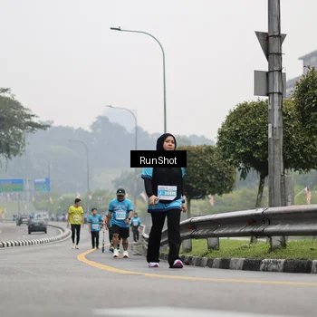 Runner Photo 7037382
