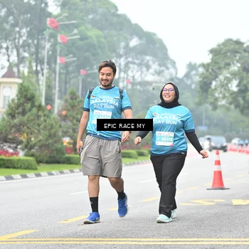 Runner Photo 7037384
