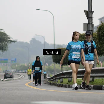 Runner Photo 7037386