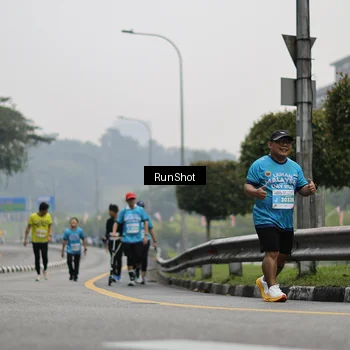 Runner Photo 7037394