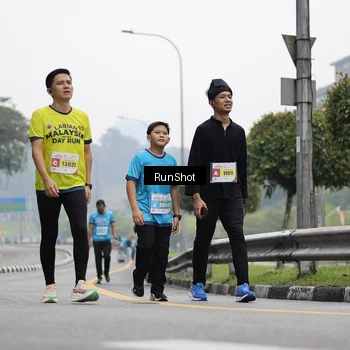 Runner Photo 7037407