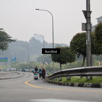Runner Photo 7037421