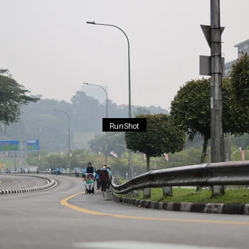 Runner Photo 7037422