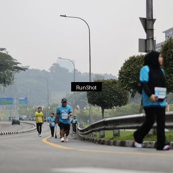 Runner Photo 7037437