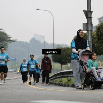 Runner Photo 7037447
