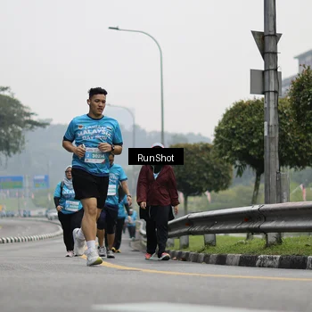 Runner Photo 7037448