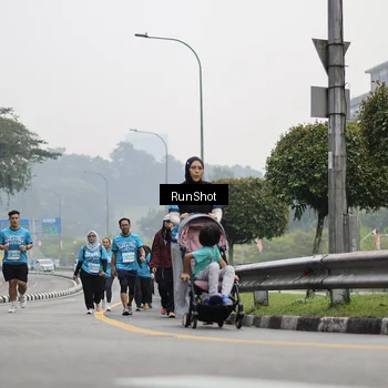 Runner Photo 7037452