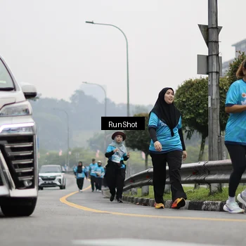Runner Photo 7037462