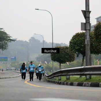 Runner Photo 7037463