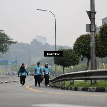 Runner Photo 7037464
