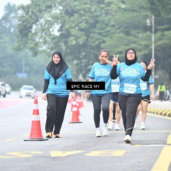 Runner Photo 7037469