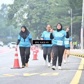 Runner Photo 7037472