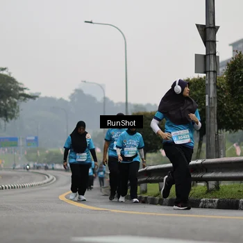 Runner Photo 7037487