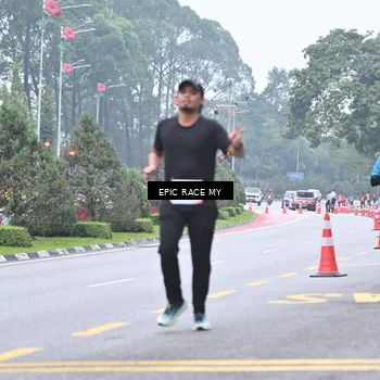 Runner Photo 7037491