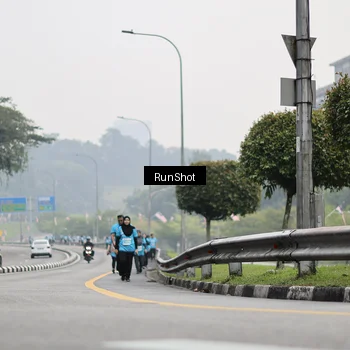 Runner Photo 7037492