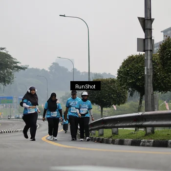 Runner Photo 7037494