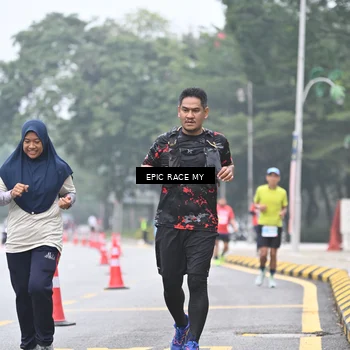 Runner Photo 7037499