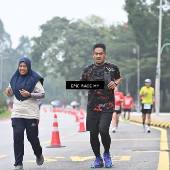 Runner Photo 7037503