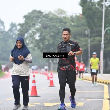 Runner Photo 7037504
