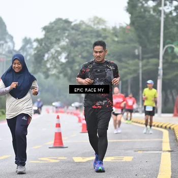 Runner Photo 7037507