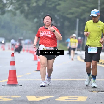 Runner Photo 7037512