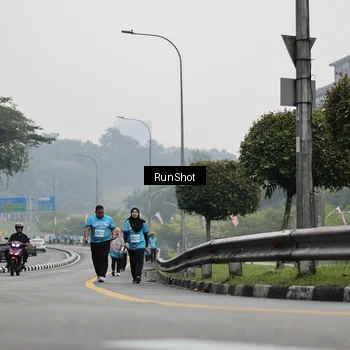 Runner Photo 7037515