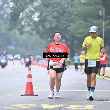 Runner Photo 7037518