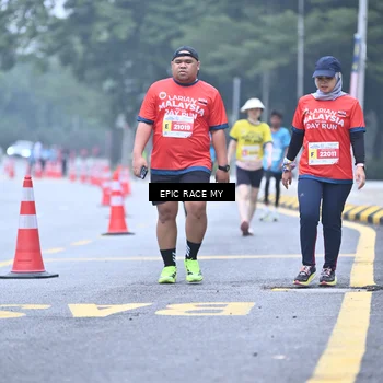 Runner Photo 7037533