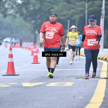 Runner Photo 7037538