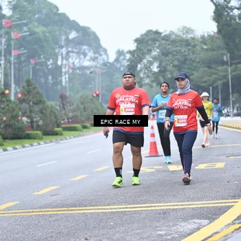 Runner Photo 7037540