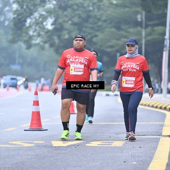Runner Photo 7037543