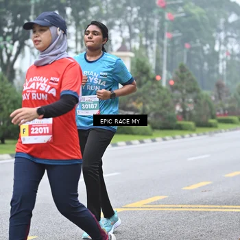 Runner Photo 7037545