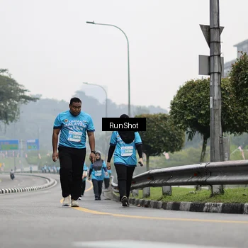 Runner Photo 7037549